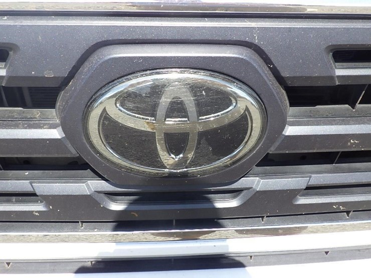 2018-toyota-tacoma-image-9