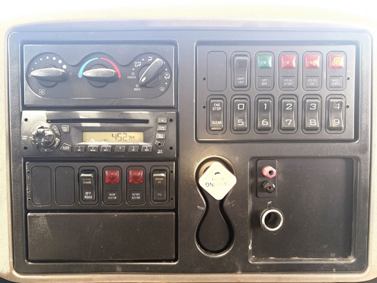 2010-international-durastar-4300-image-10