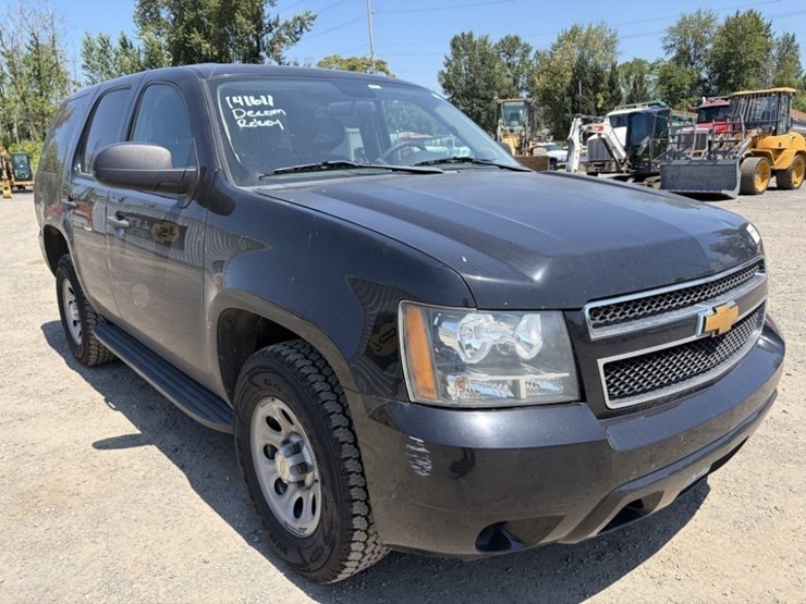 2014-chevrolet-tahoe-image-2