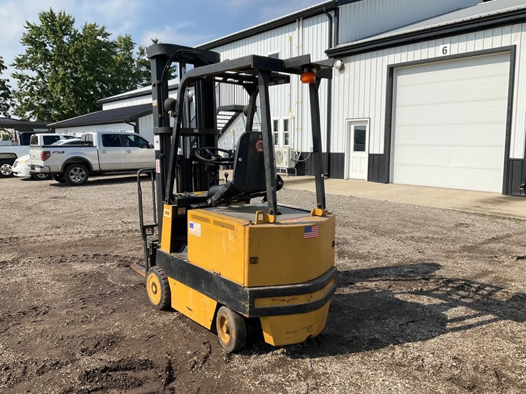 caterpillar-mc30-image-3