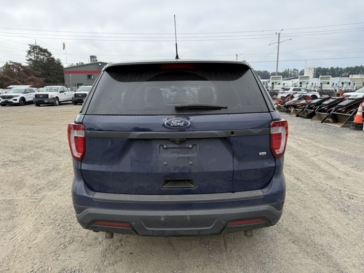 2018-ford-explorer-image-5