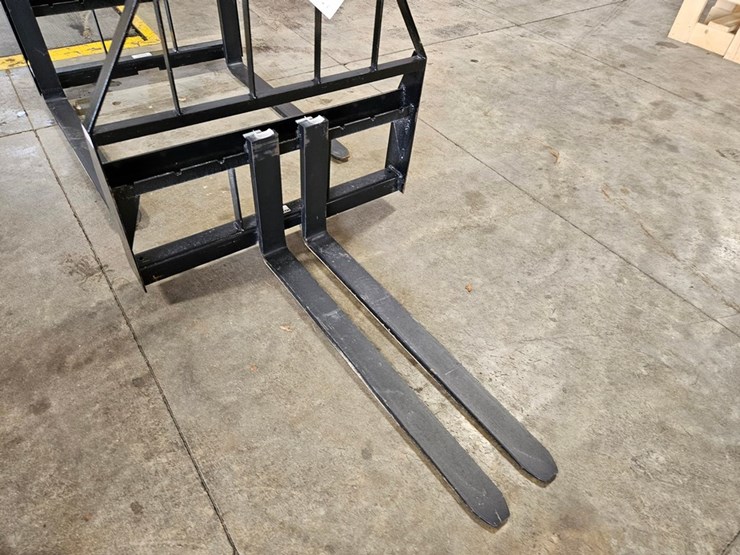 #655-•-kivel-48"-pallet-forks-image-9