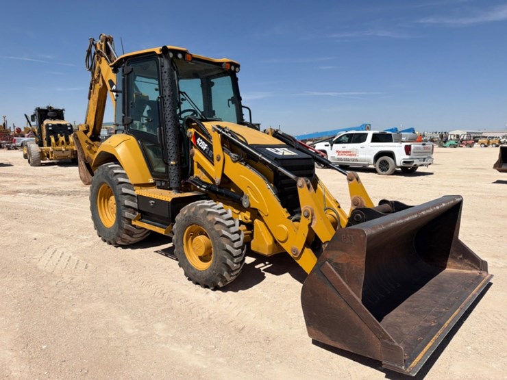 2021-caterpillar-420f2-it-image-4