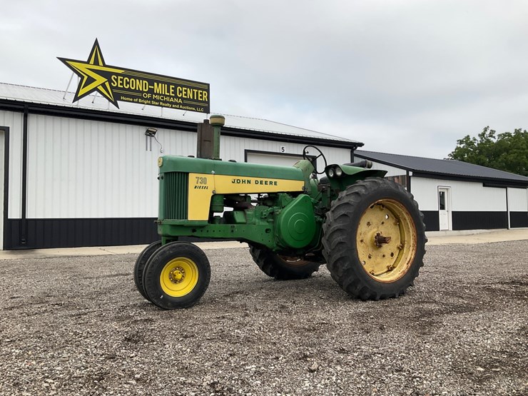 1961-john-deere-730-image-1