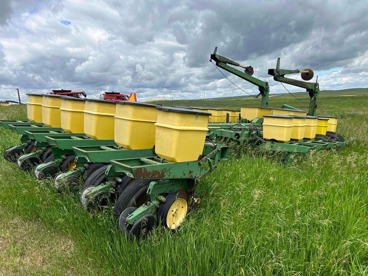john-deere-7000-image-10