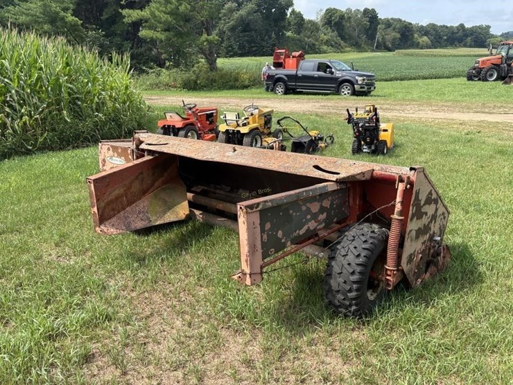 avco-new-idea-9-foot-flail-mower-image-4