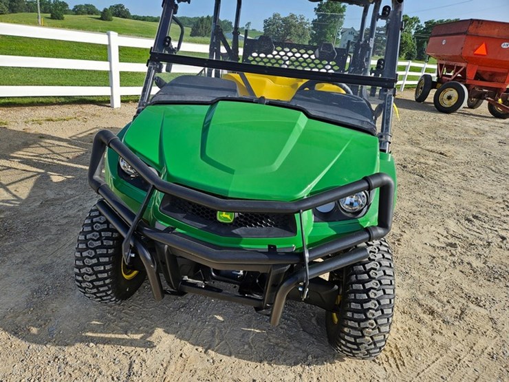 john-deere-gator-image-9