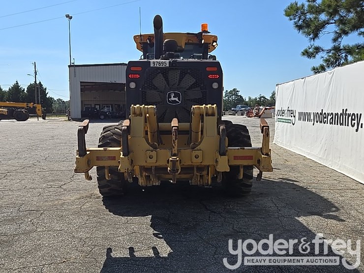 2016-deere-672gp-image-4
