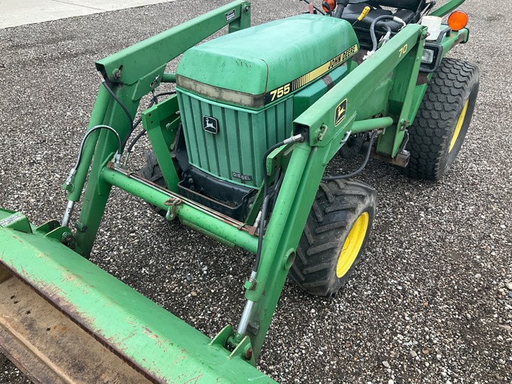john-deere-755-image-12