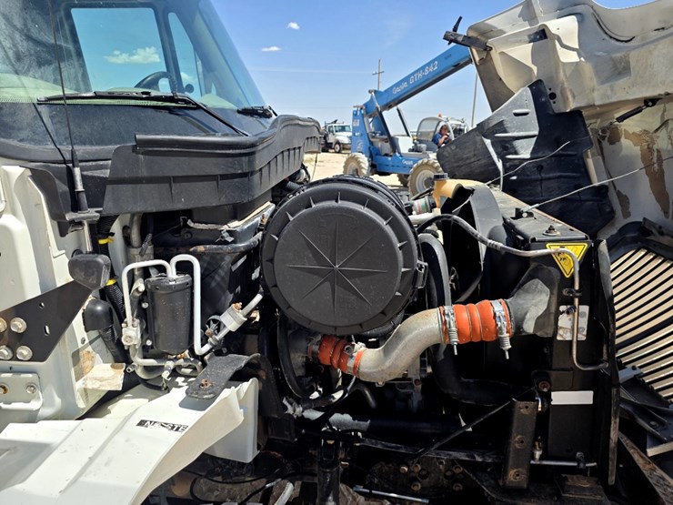 2008-international-durastar-4300-image-12