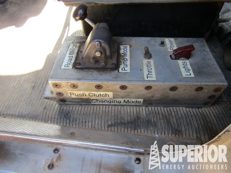 2004-caterpillar-c15-image-11