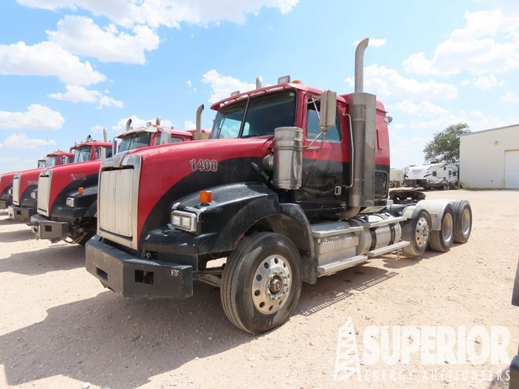 2011-western-star-4900-image-1