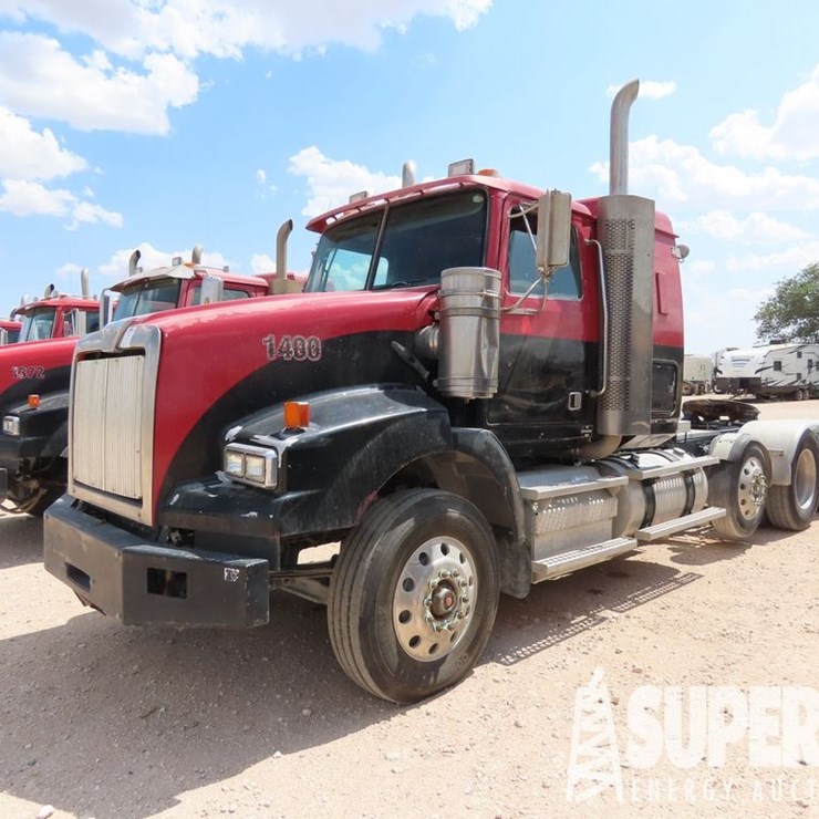 2011 WESTERN STAR 4900