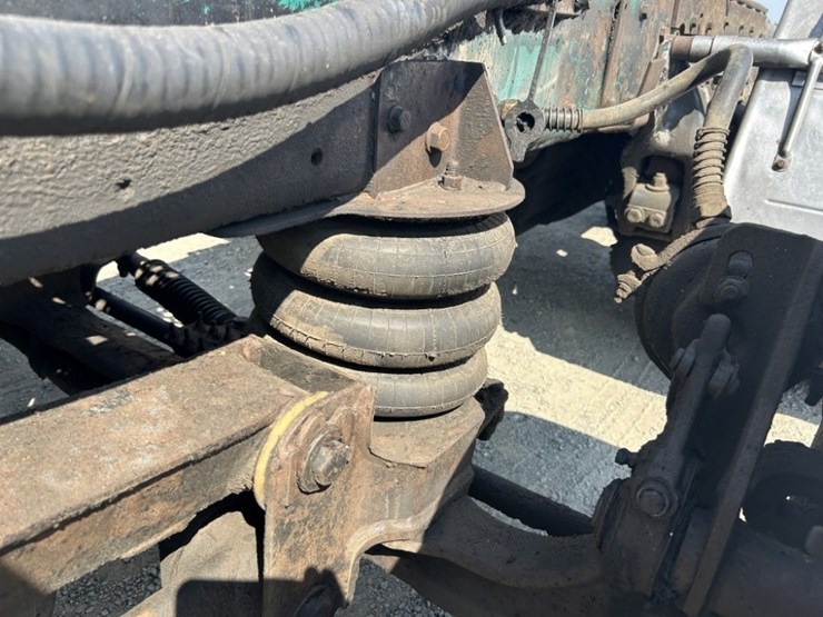 1994-peterbilt-378-image-25