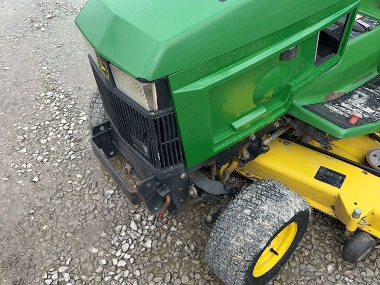 john-deere-425-image-3