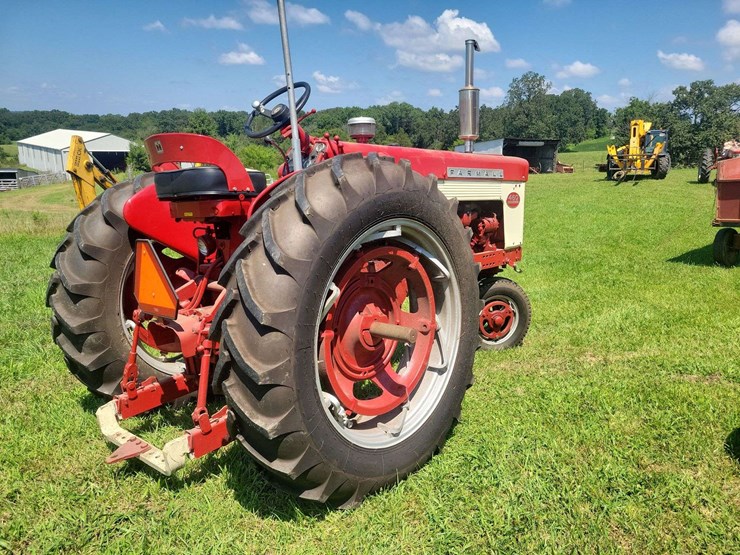 farmall-460-image-3