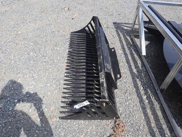sliding-loader-seive-bucket-image-3
