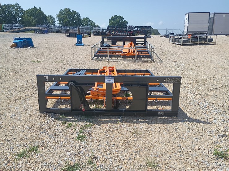 #26143-•-arteer-hay-accumulator-grapple-skid-steer-attachment-image-3