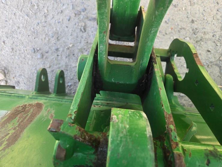 2024-john-deere-5075e-image-67