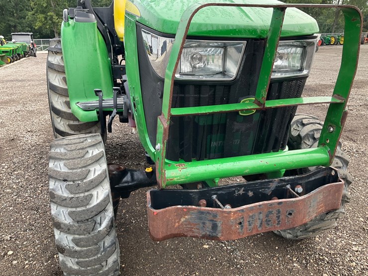john-deere-3038e-image-11