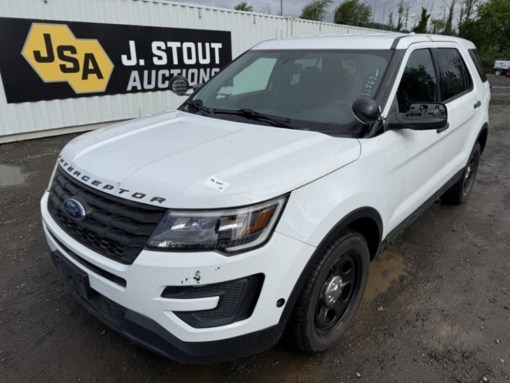 2017-ford-explorer-image-1