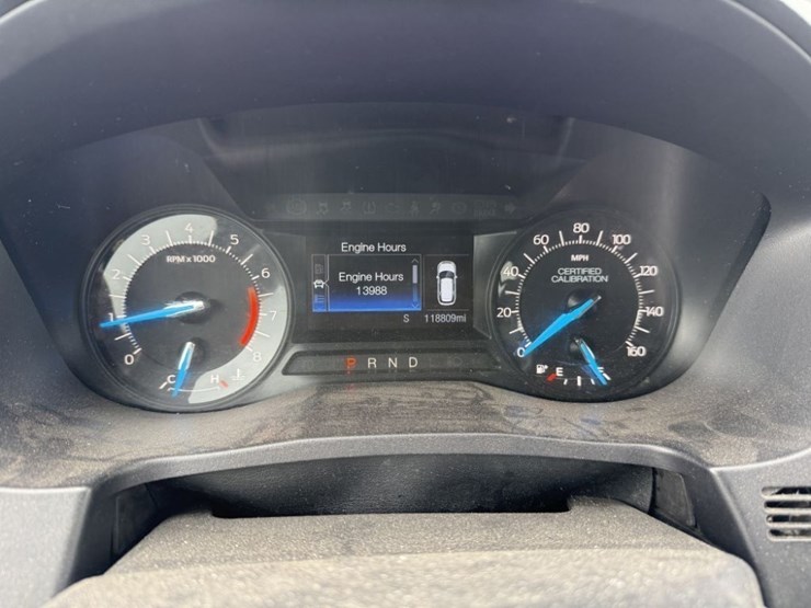 2018-ford-explorer-image-27
