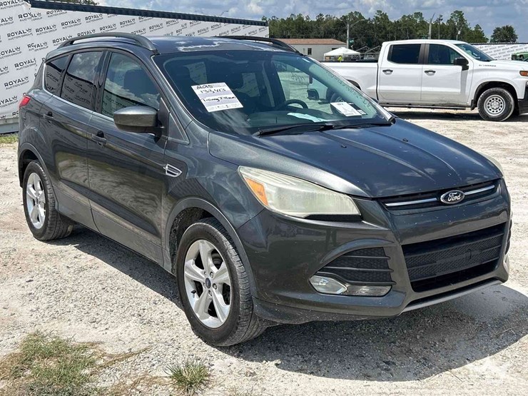 2015-ford-escape-image-2