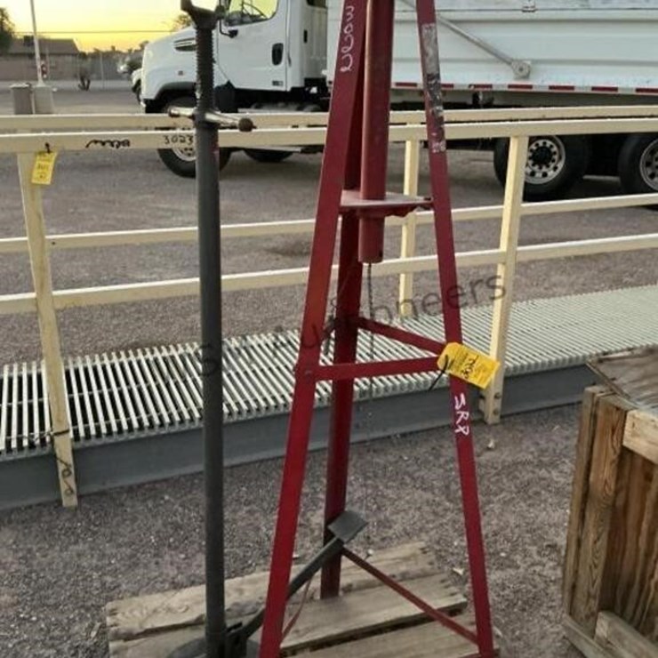 (2) LARGE JACK STANDS
