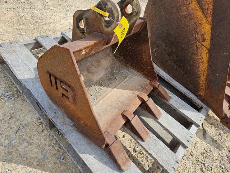 #48-•-2014-wacker-1404-20"-excavator-bucket-image-9