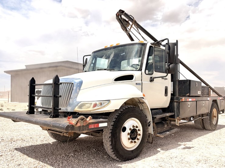 2013-international-durastar-4300-image-1