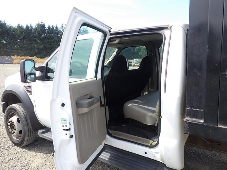 2008-ford-f550-image-26
