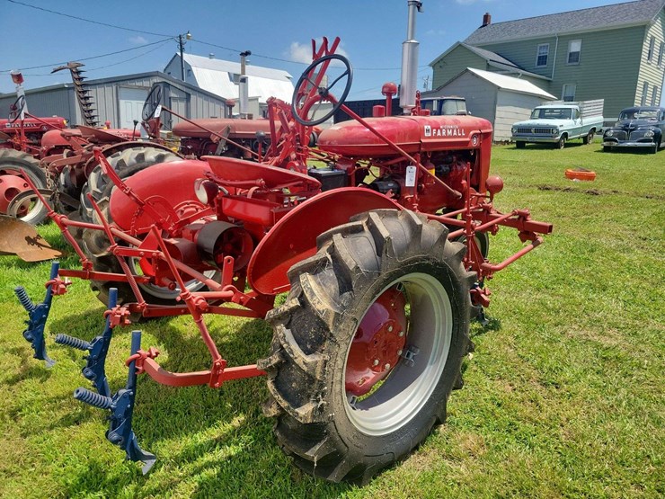 1947-farmall-b-with-mounted-cultivator-image-6