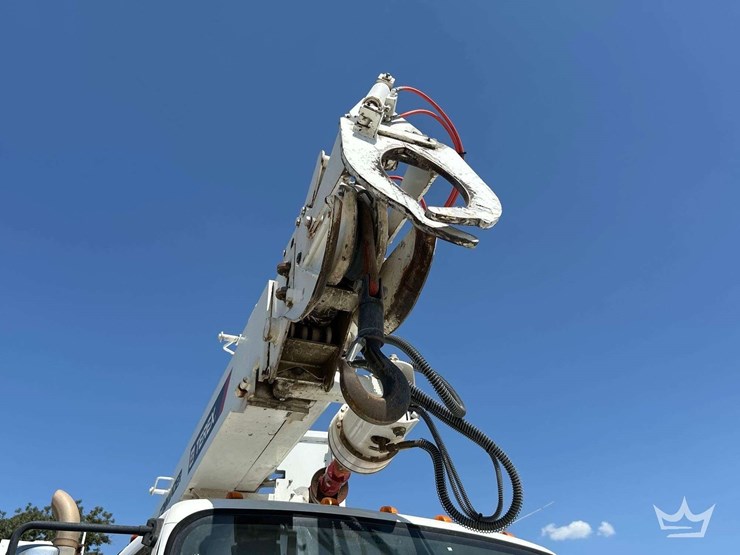 2020-freightliner-m2-106-image-26