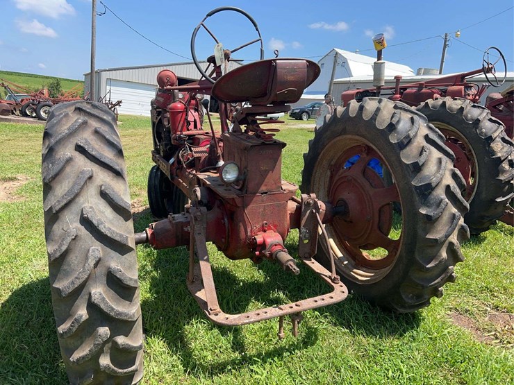 1954-farmall-super-h-image-4