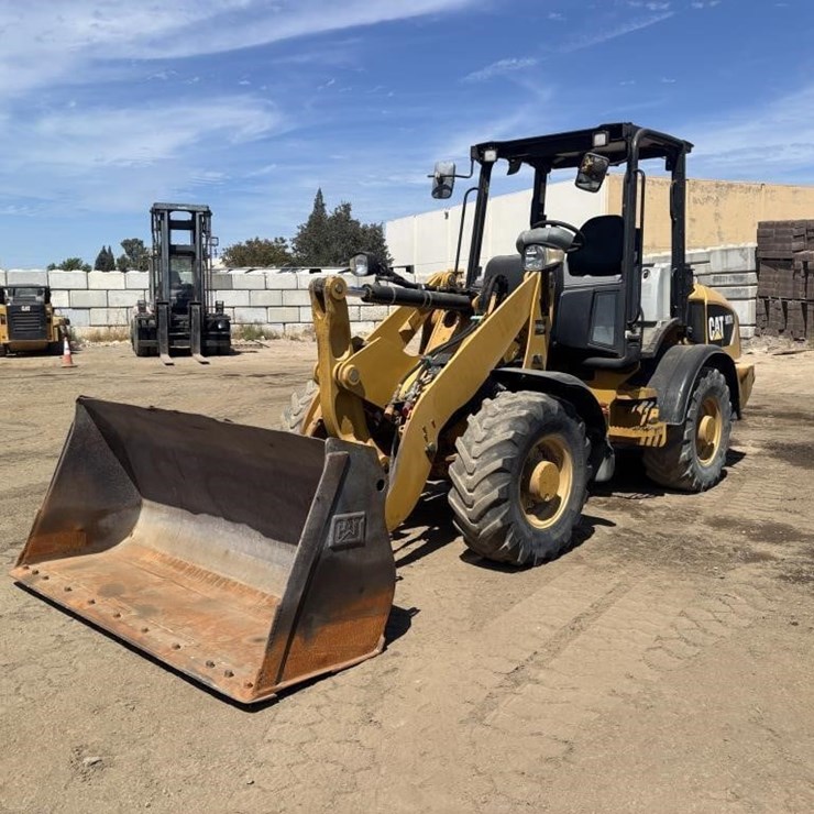 2014 CATERPILLAR 907H2