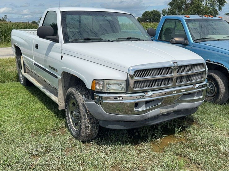 2001-dodge-ram-1500-image-2