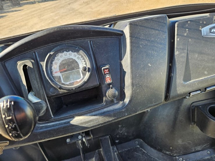 2014-polaris-ranger-crew-image-26
