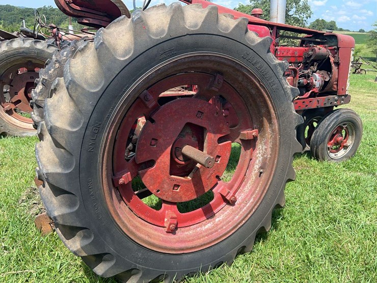 1955-farmall-300-image-23