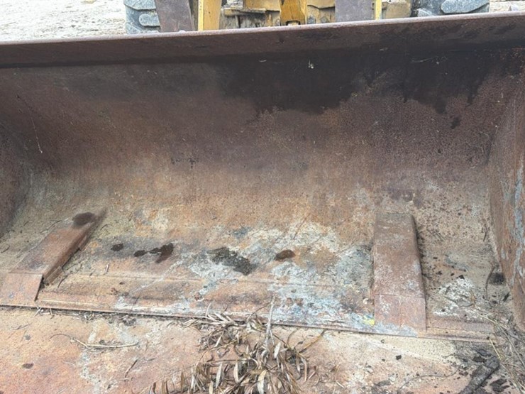 1990-deere-444e-image-11