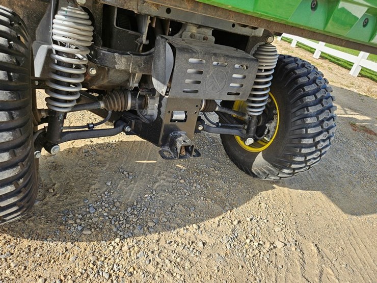 john-deere-gator-image-17
