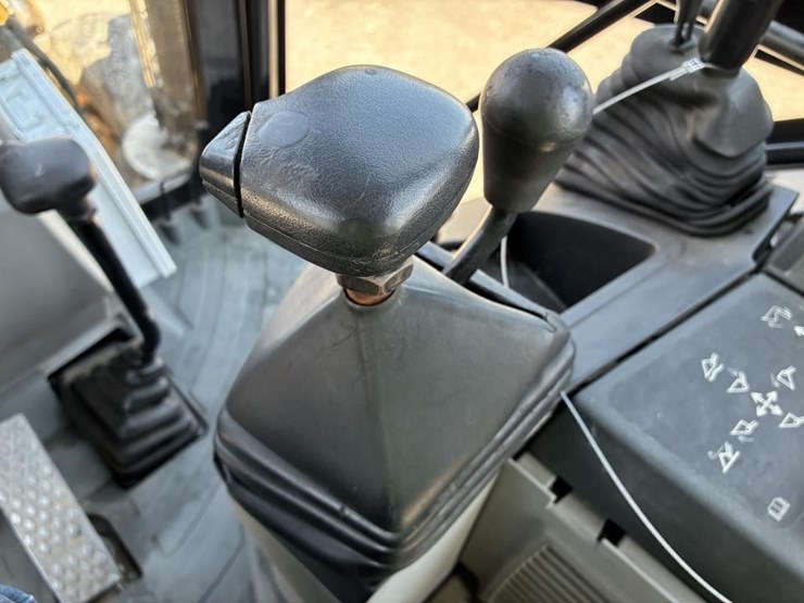 2008-caterpillar-430e-image-30