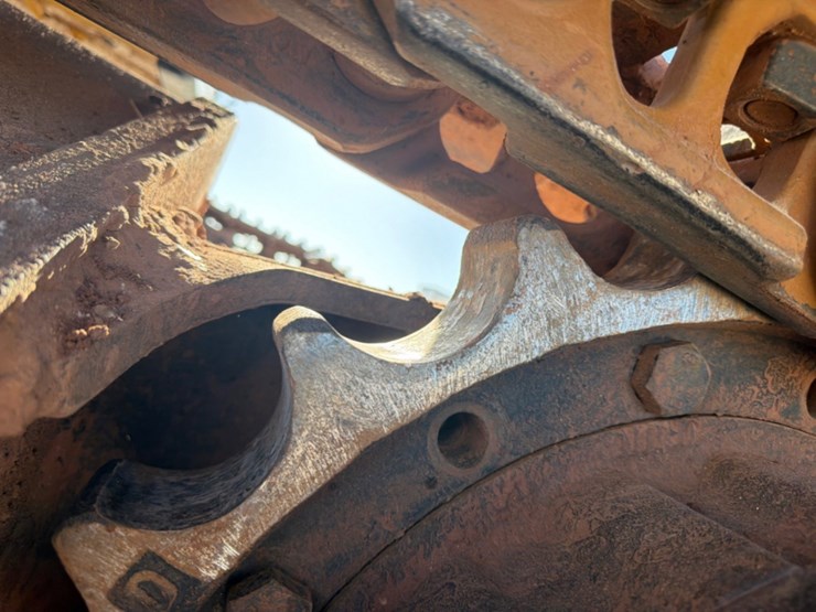 2015-caterpillar-326fl-image-8