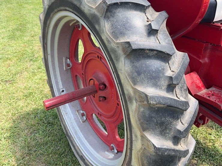 1958-farmall-240-image-22