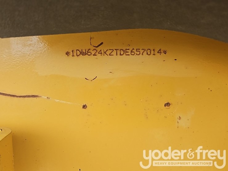 2014-deere-624k-image-41