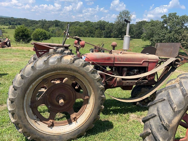 1941-farmall-h-with-mounted-buzz-saw-image-6