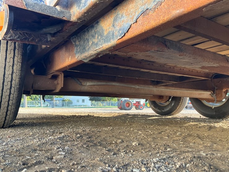 #2201-•-2017-spartan-20ch-tilt-equipment-trailer-image-33