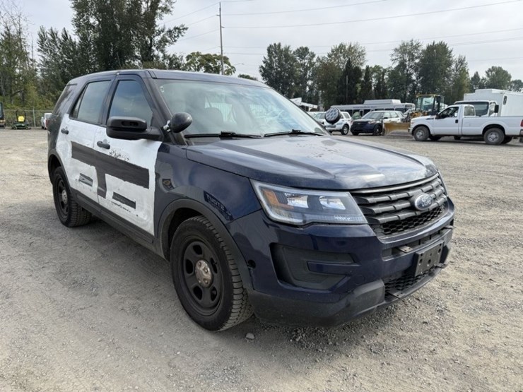 2018-ford-explorer-image-2