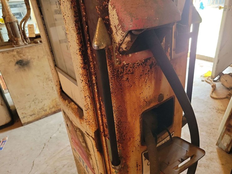 gas-pump-image-10