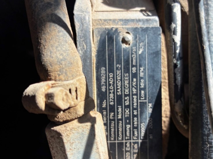 2005-komatsu-wa320-image-19