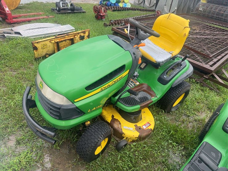 john-deere-la-image-1